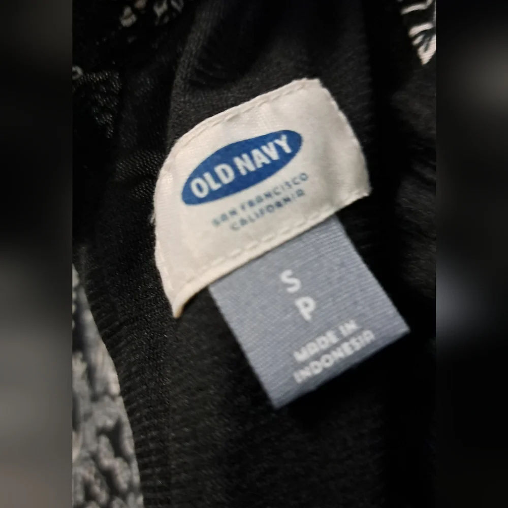 Old Navy Black and White Casual Button Down Shirt - Picture 3 of 4